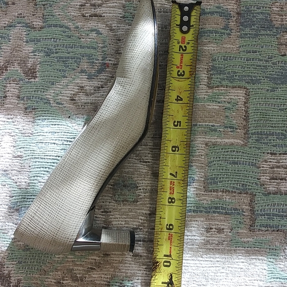 Vintage Stuart Weitzman Heels - Picture 8 of 10